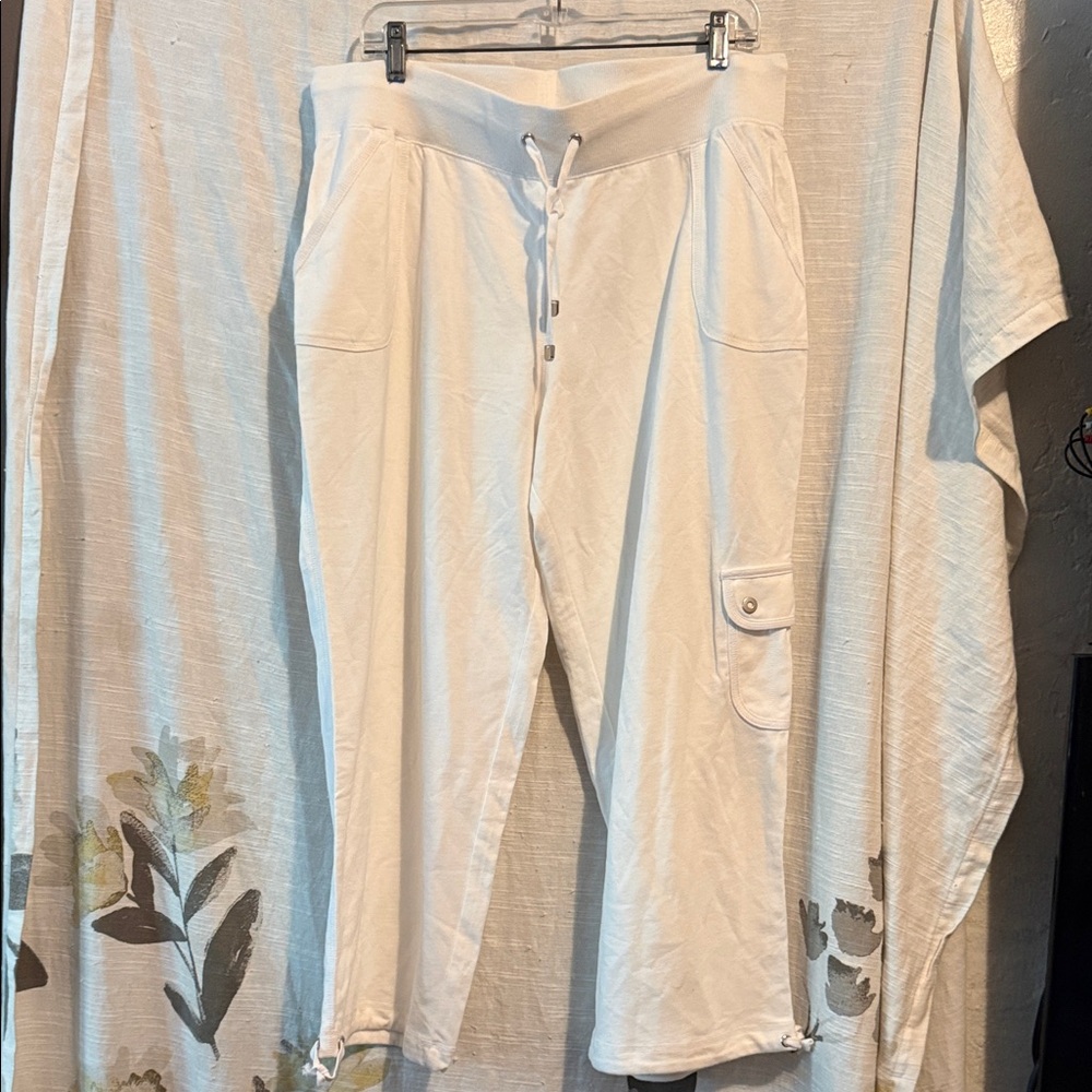 Women’s  Vsport White Casual Pants